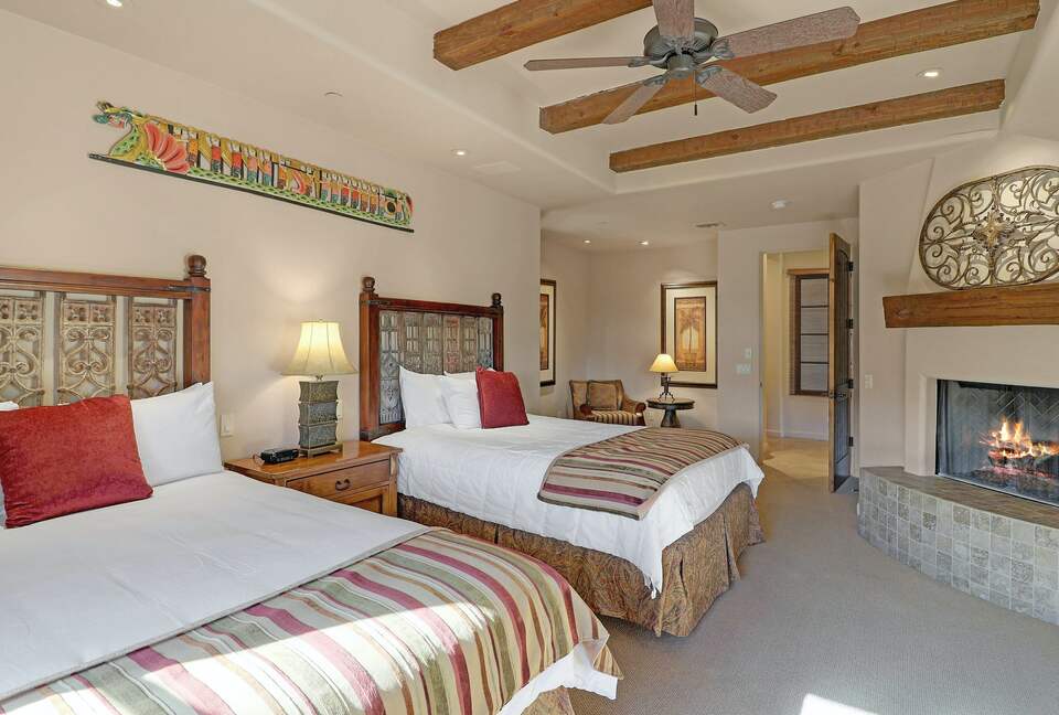 Home exchange in Scottsdale AZ, guest bedroom with fireplace