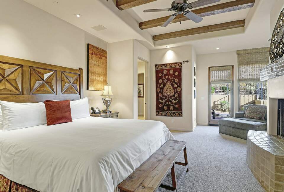 Home exchange in Scottsdale AZ, master suite with king size bed