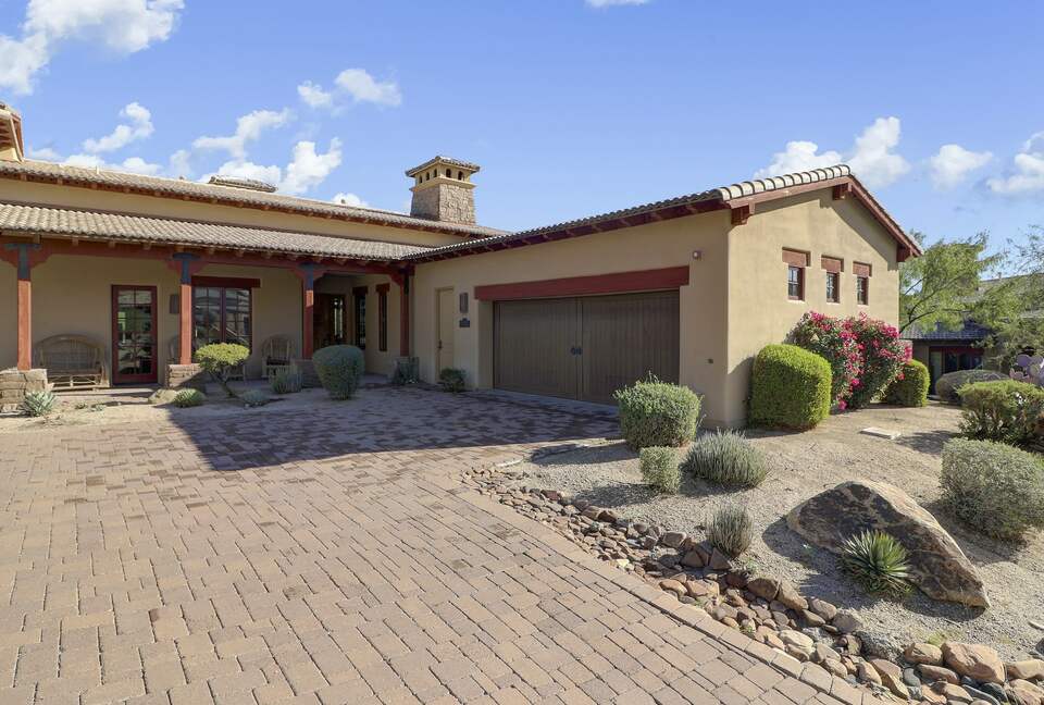 Home exchange in Scottsdale AZ with brick driveway