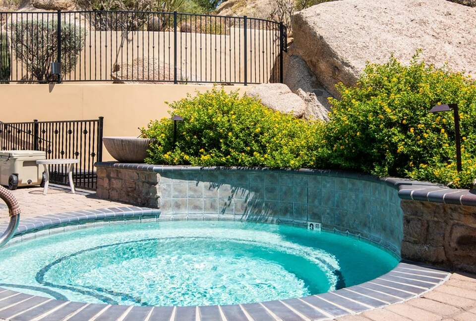 Home exchange in Scottsdale AZ, clubhouse hot tub