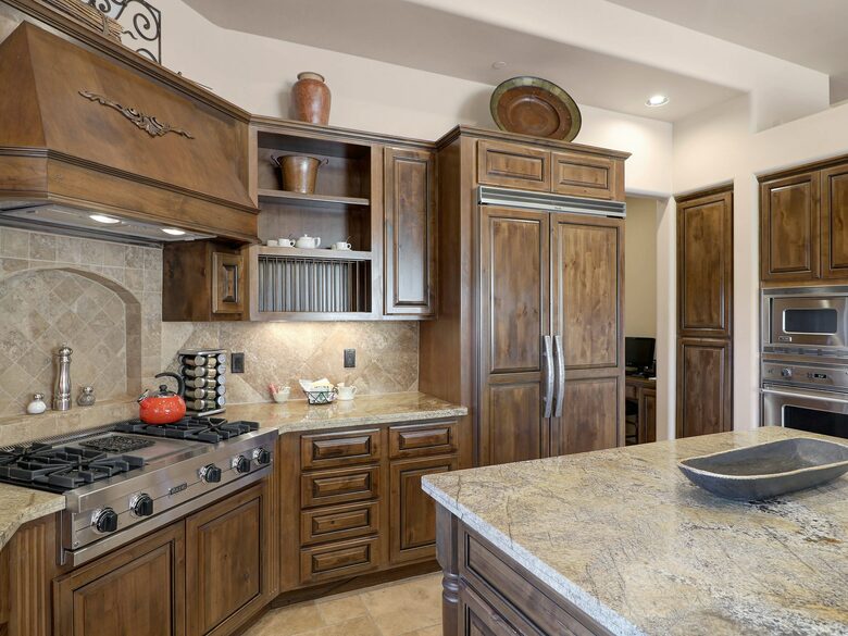 Home exchange in Scottsdale AZ, kitchen with stainless steel appliance