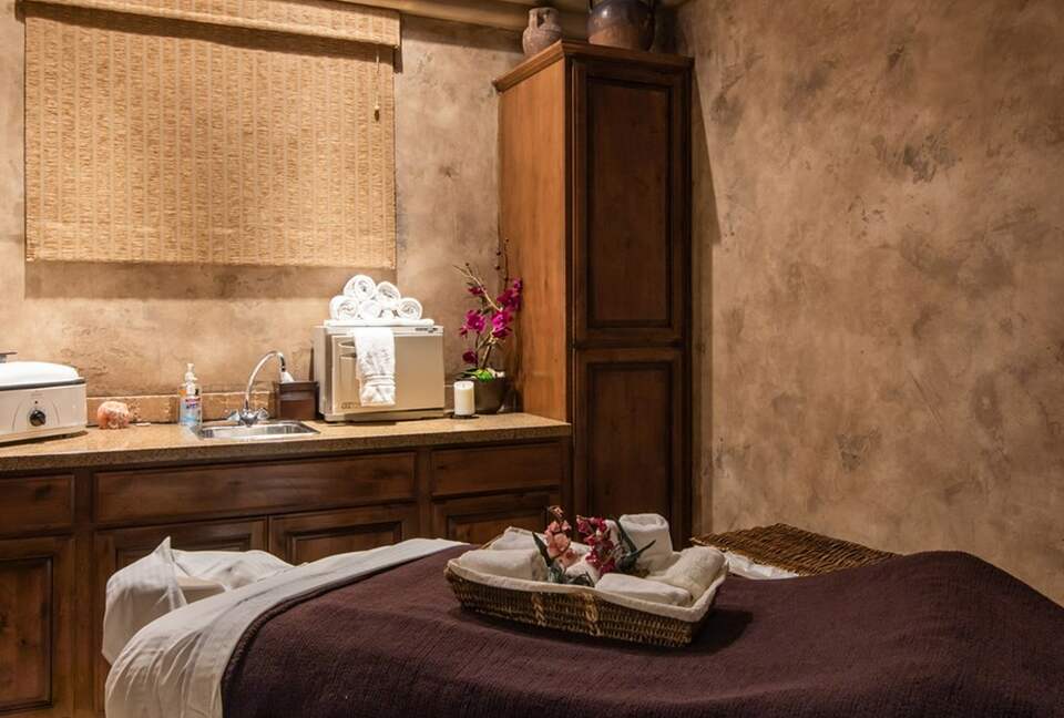 Home exchange in Scottsdale AZ, spa at the Rocks Residence Club