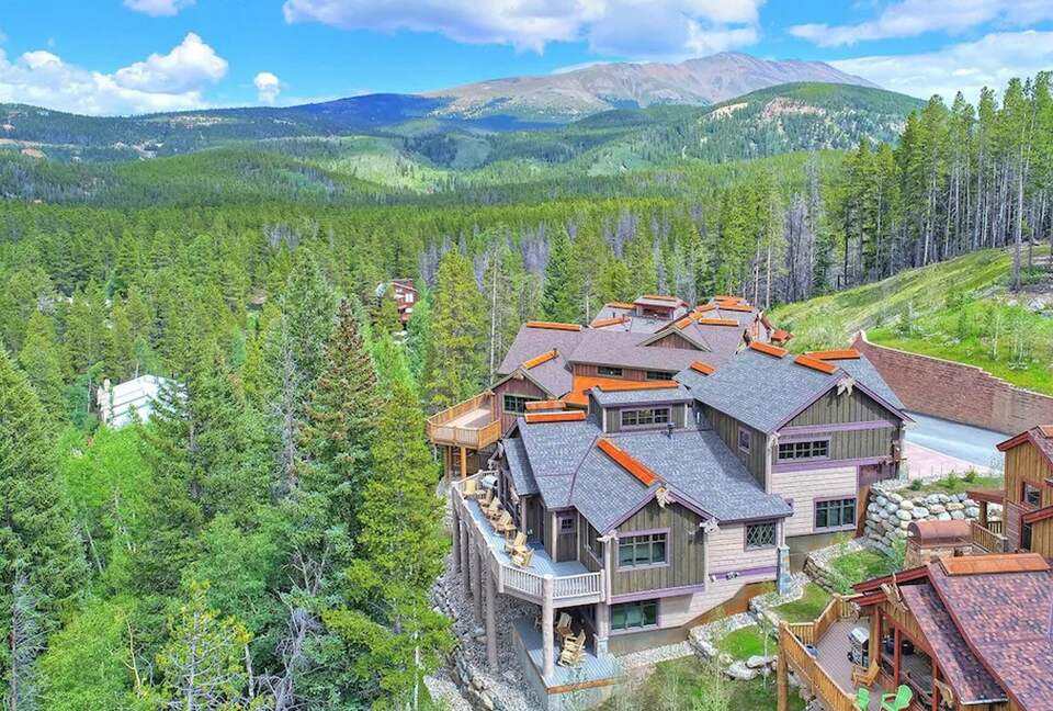Home exchange in Breckenridge CO, aerial view of the estate