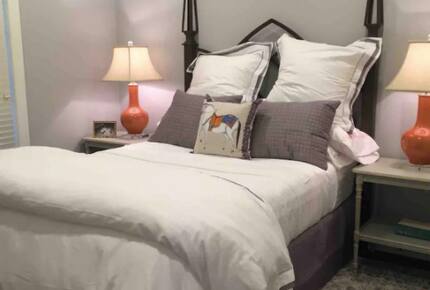 Home exchange in Auburn AL, second guest bedroom with queen-size bed