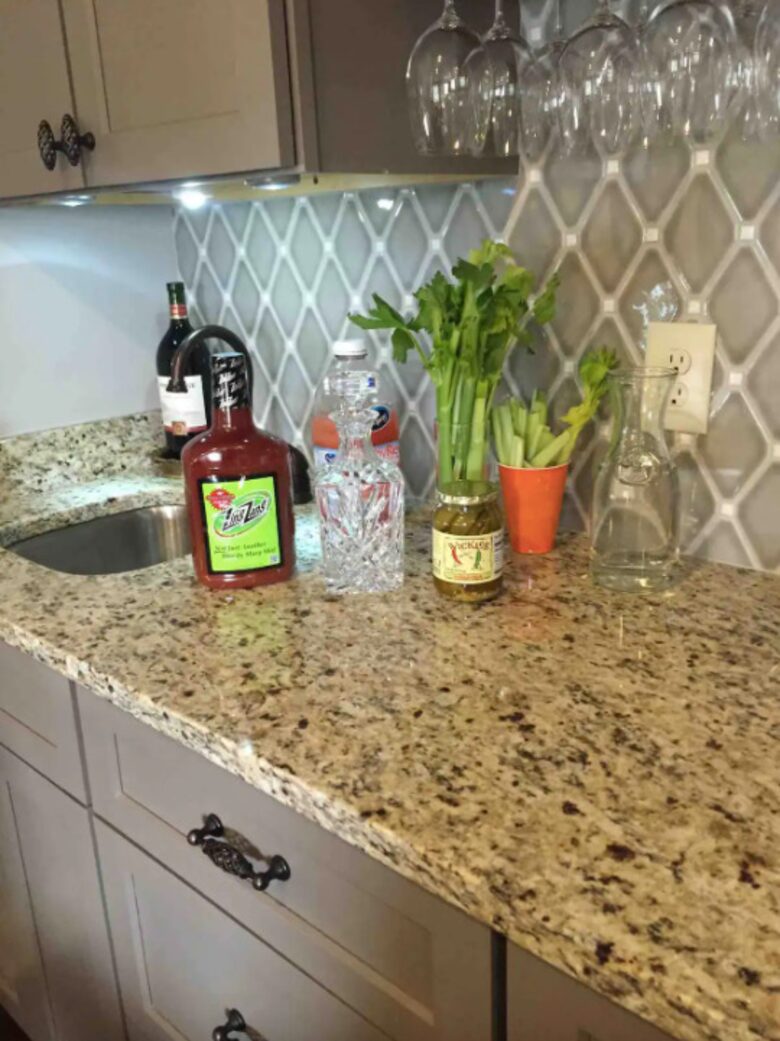 Home exchange in Auburn AL, wet bar with granite countertop