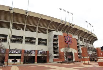 Home exchange in Auburn AL, Jordan-Hare Stadium
