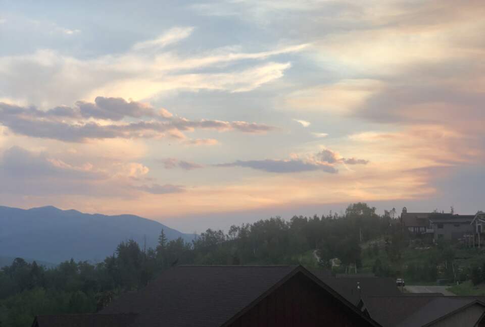 Home exchange in Fraser CO with mountain views in the backdrop
