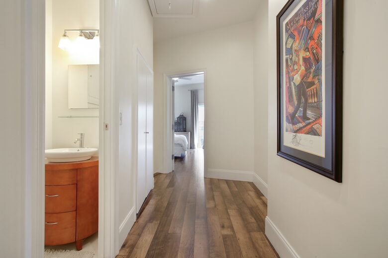 New Orleans Warehouse District Townhome - New Orleans, Louisiana