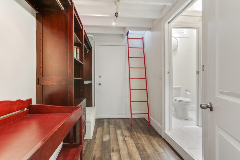 New Orleans Warehouse District Townhome - New Orleans, Louisiana