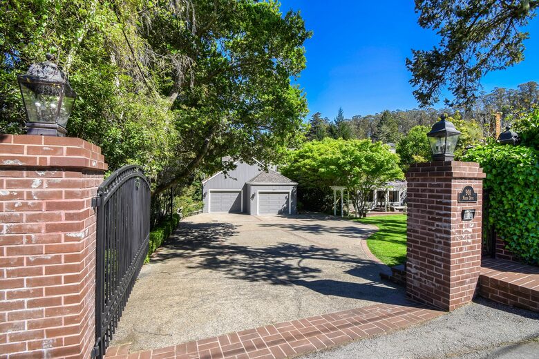 Home exchange in Mill Valley CA, 5 bedroom 5 bath sleeps 12