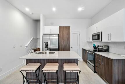 View towards kitchen