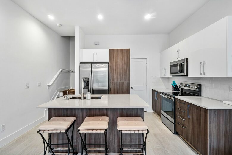 View towards kitchen