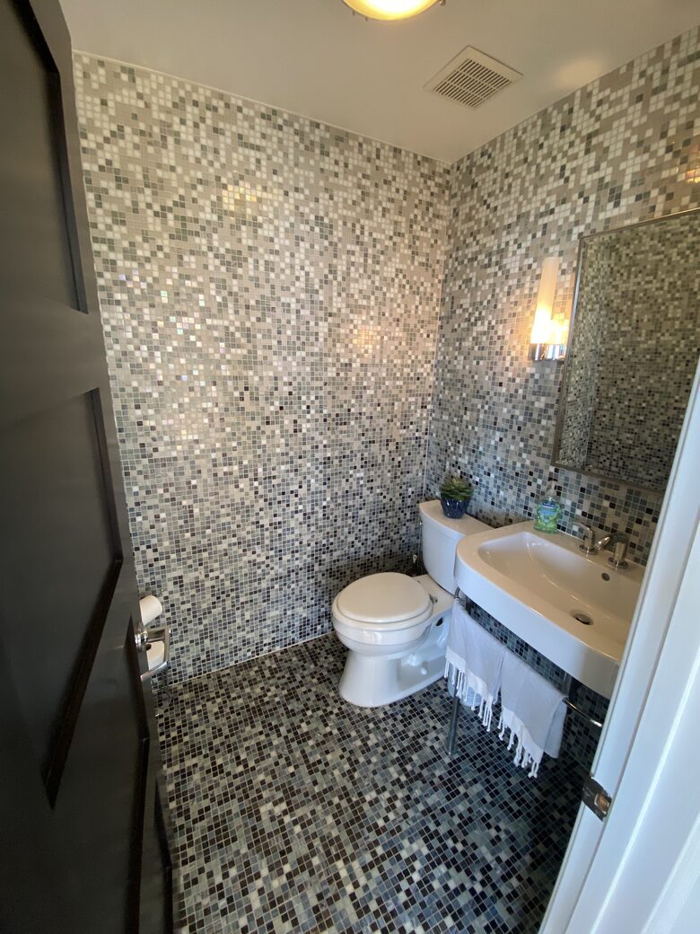 3rd floor powder room