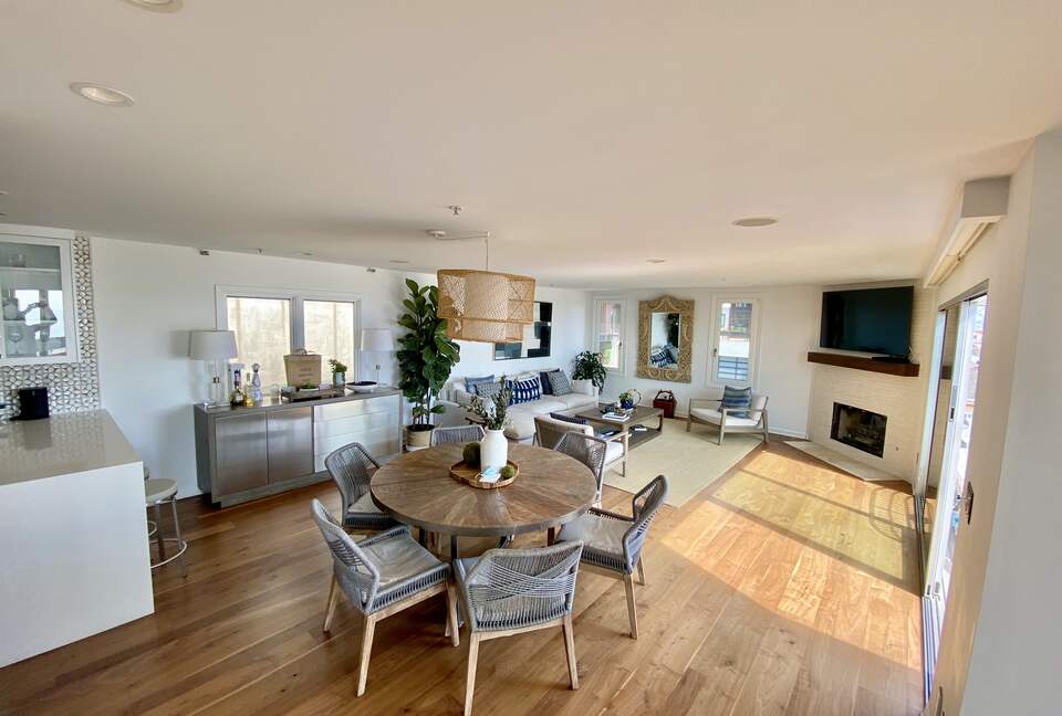 3rd floor living area.