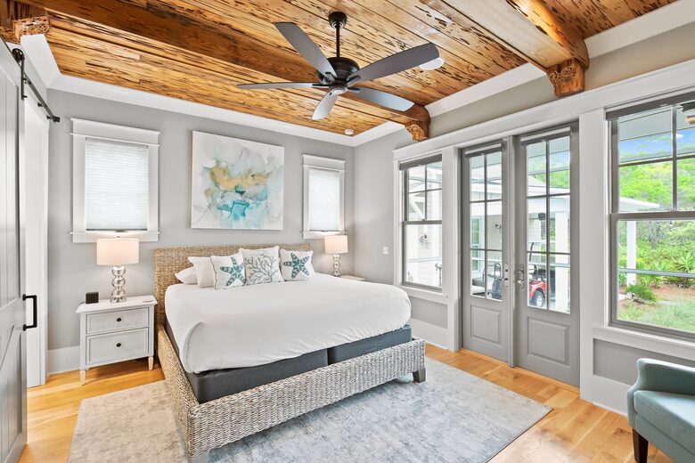 Home exchange in WaterSound FL, first floor master bedroom