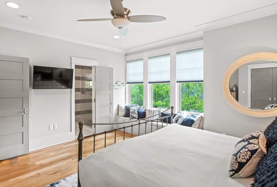 Home exchange in WaterSound FL, second floor bedroom with TV