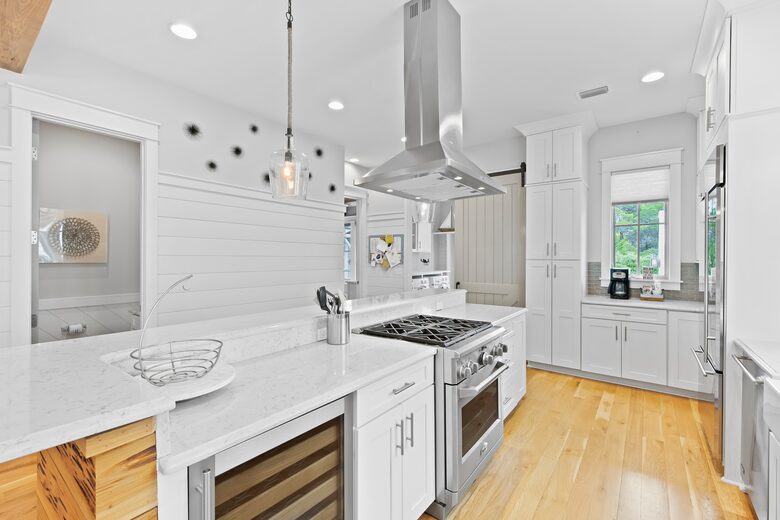 Home exchange in WaterSound FL, stainless steel appliances in kitchen