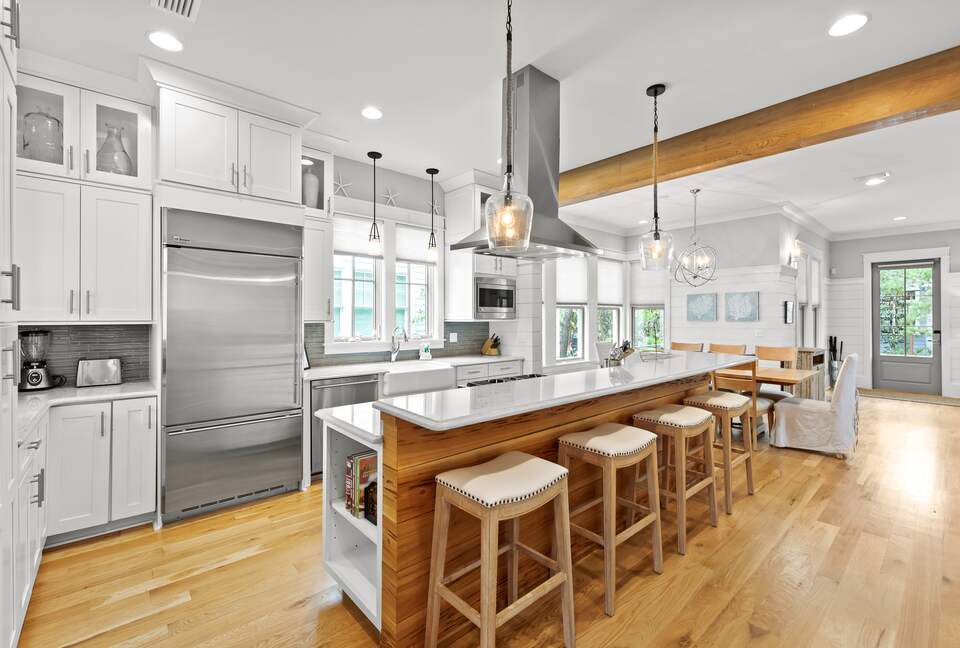 Home exchange in WaterSound FL, hardwood flooring throughout kitchen