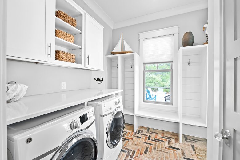 Home exchange in WaterSound FL, laundry room off the kitchen