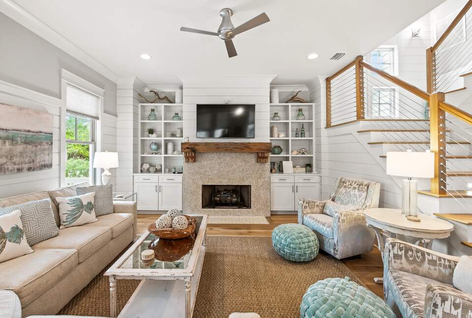 Home exchange in WaterSound FL, flatscreen TV in living room