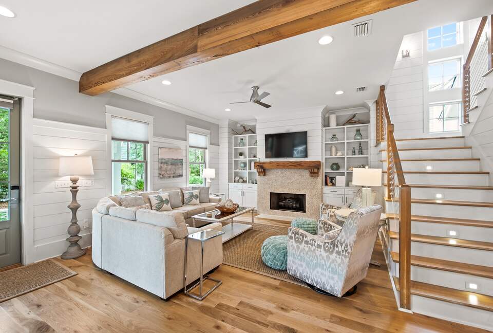 Home exchange in WaterSound FL, fireplace & sectional in living room