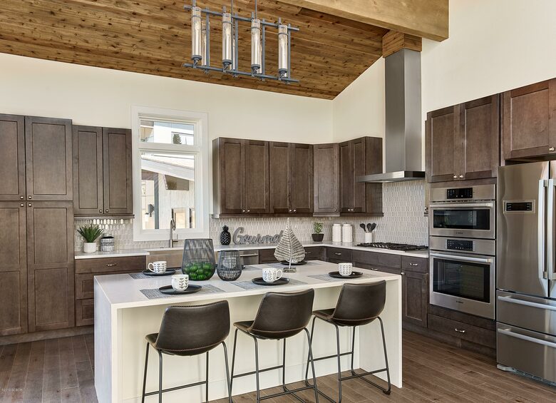 Home exchange in Fraser CO, kitchen island that seats 3
