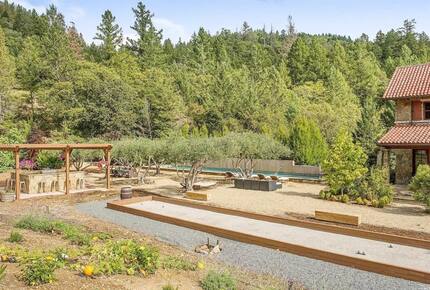 Home exchange in Calistoga CA with a bocce ball court