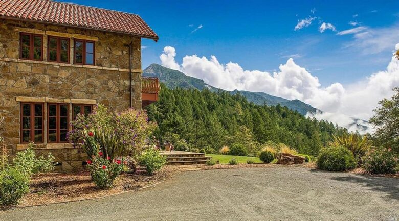 Home exchange in Calistoga CA with Mt St Helena in the background