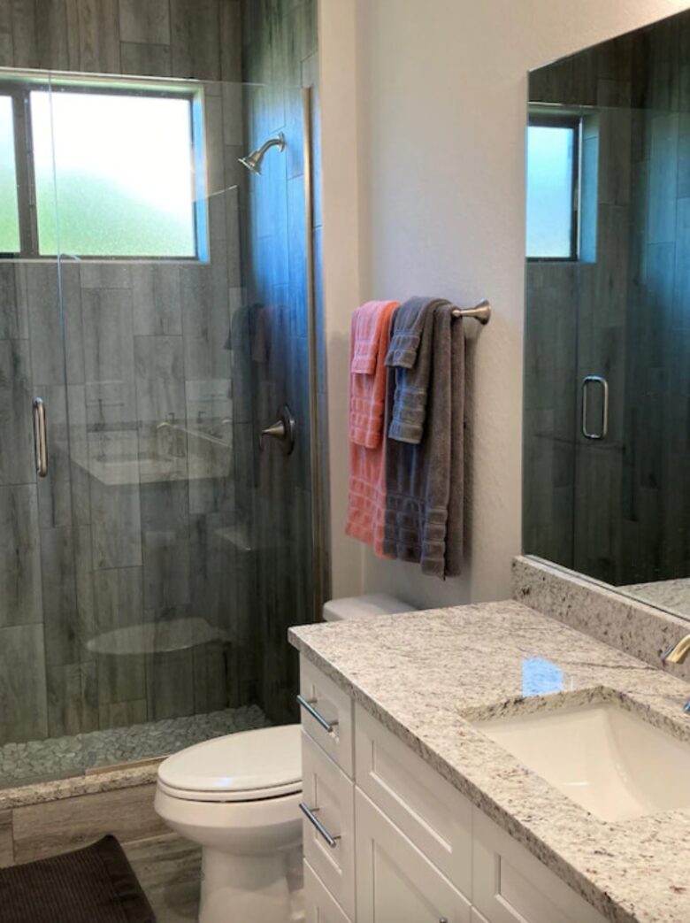 Home exchange in Cape Coral FL, full bathroom with glass door shower