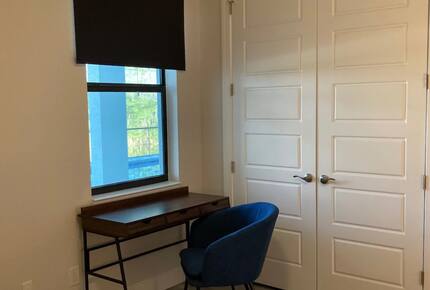 Home exchange in Cape Coral FL, bedroom with computer desk & closet