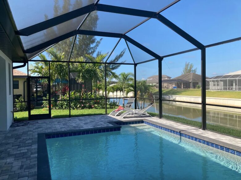 Home exchange in Cape Coral FL, enclosed saltwater pool
