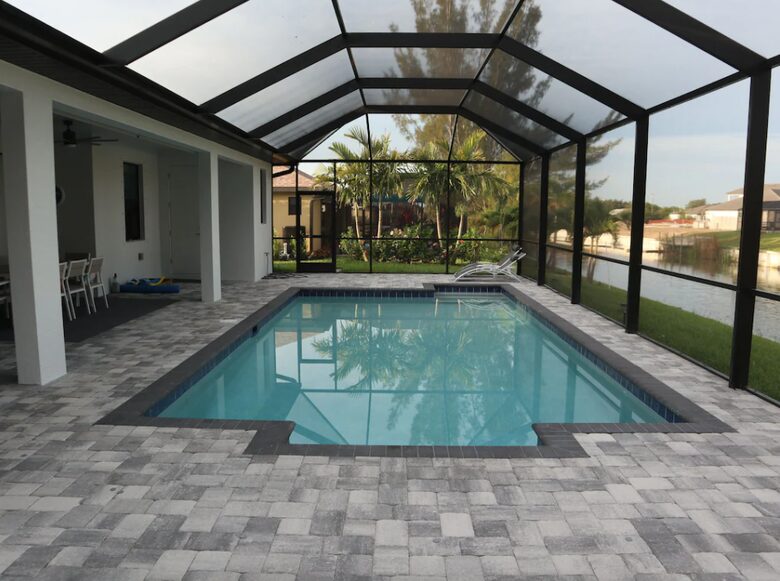 Home exchange in Cape Coral FL, enclosed saltwater pool