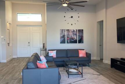 Home exchange in Cape Coral FL, large living room off of entryway