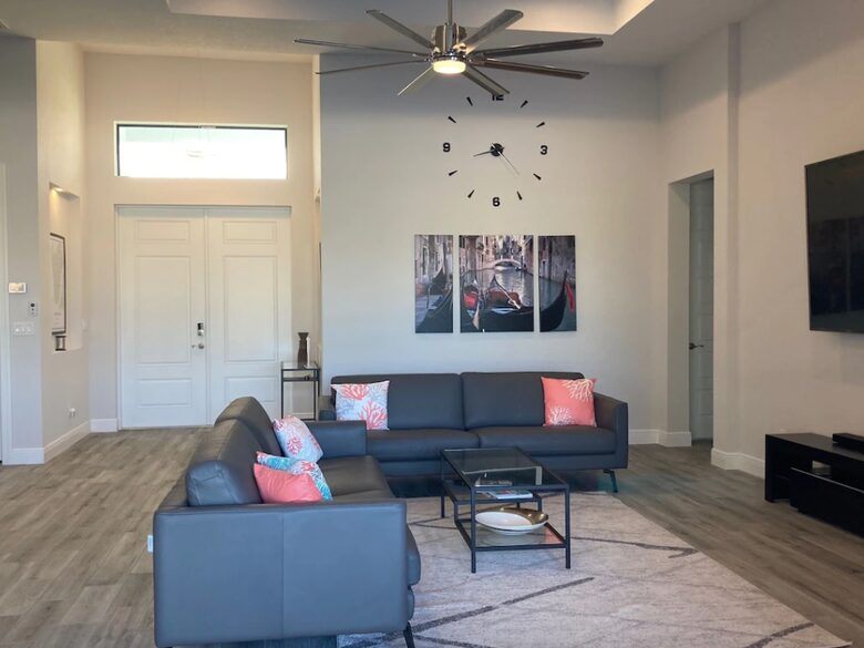 Home exchange in Cape Coral FL, large living room off of entryway
