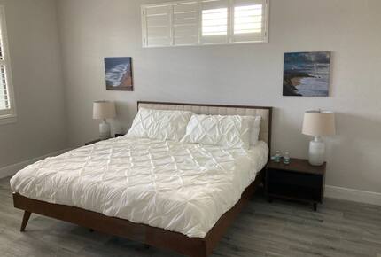 Home exchange in Cape Coral FL, master bedroom with king bed