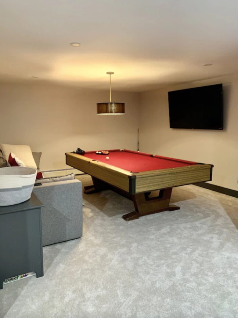 Home exchange in Jay Peak VT, pool table in lower level family room