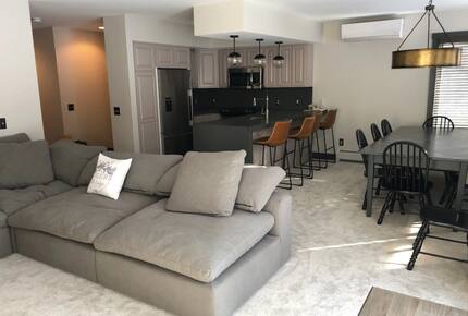 Home exchange in Jay Peak VT, family room with modular dream sectional