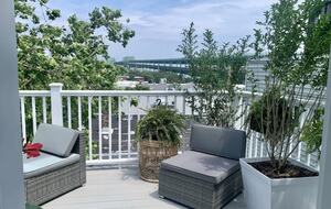 Home exchange in Charlestown MA, furnished deck off master bedroom