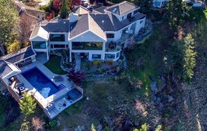 Breathtaking Solitude, Awe Inspiring Views (Year Round) - Kelowna, Canada