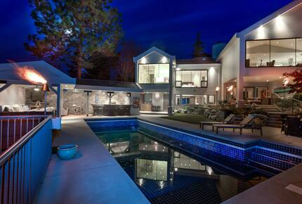 Breathtaking Solitude, Awe Inspiring Views (Year Round) - Kelowna, Canada