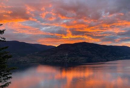 Breathtaking Solitude, Awe Inspiring Views (Year Round) - Kelowna, Canada