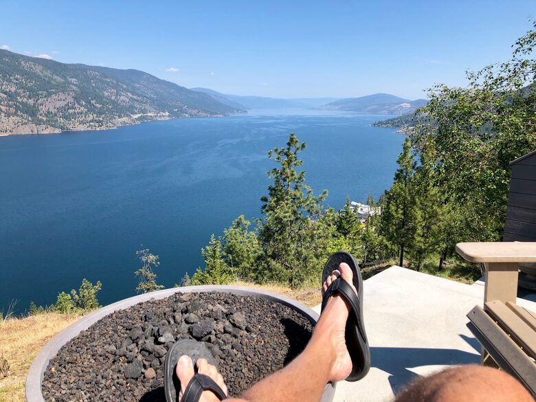 Breathtaking Solitude, Awe Inspiring Views (Year Round) - Kelowna, Canada