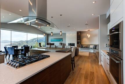 Breathtaking Solitude, Awe Inspiring Views (Year Round) - Kelowna, Canada