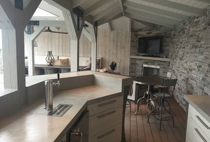 Breathtaking Solitude, Awe Inspiring Views (Year Round) - Kelowna, Canada