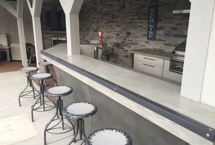 Breathtaking Solitude, Awe Inspiring Views (Year Round) - Kelowna, Canada