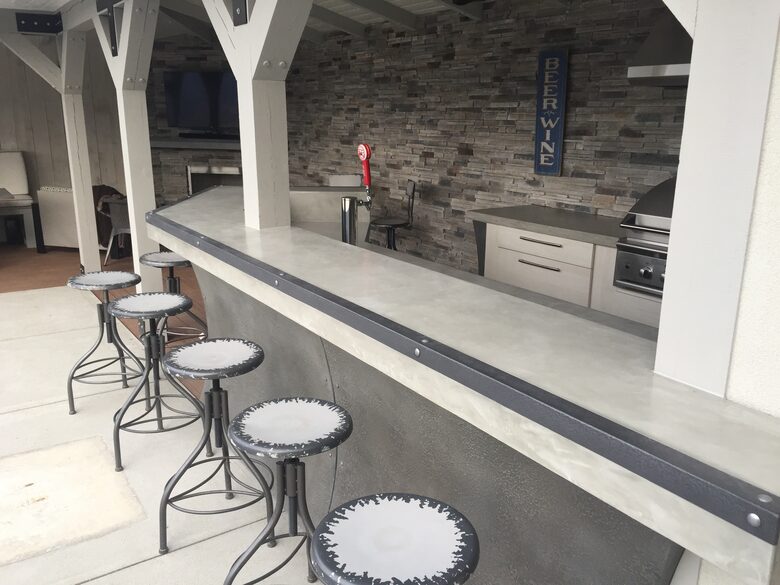 Breathtaking Solitude, Awe Inspiring Views (Year Round) - Kelowna, Canada