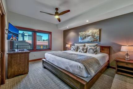 Home exchange in South Lake Tahoe, bedroom with king bed