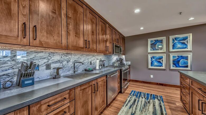Home exchange in South Lake Tahoe, kitchen & stainless steel appliance