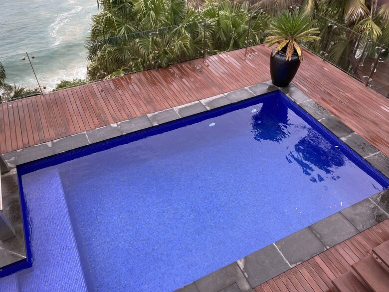 Home Exchange in Sydney Australia hot tub