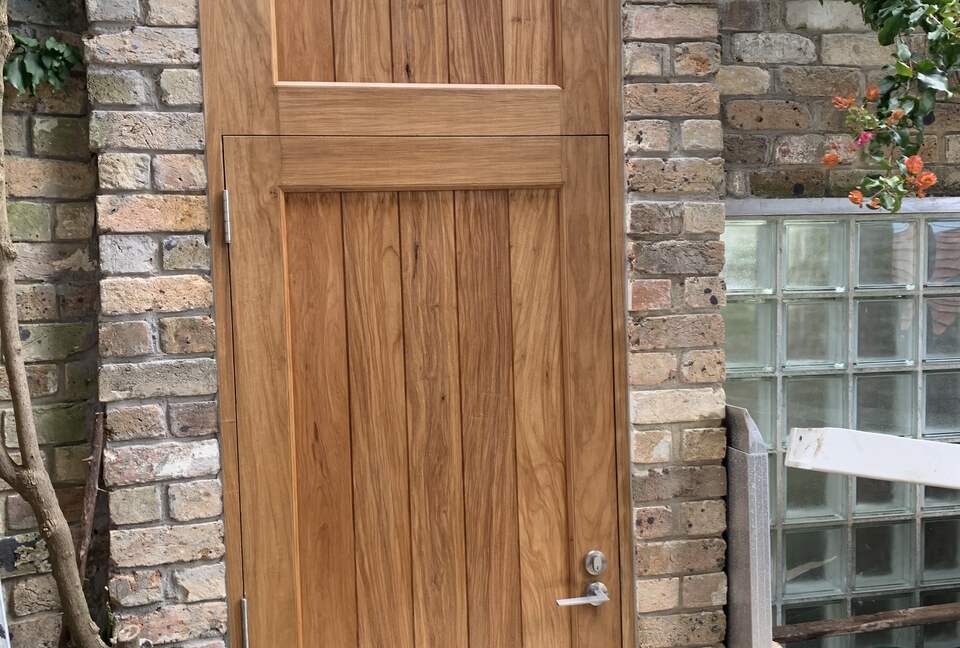 Home Exchange in Sydney Aus, The private entrance to the rear patio